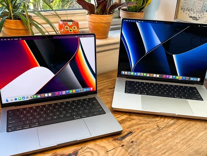 Refurbished Apple MacBooks at IT Mart Navi Mumbai in Kharghar